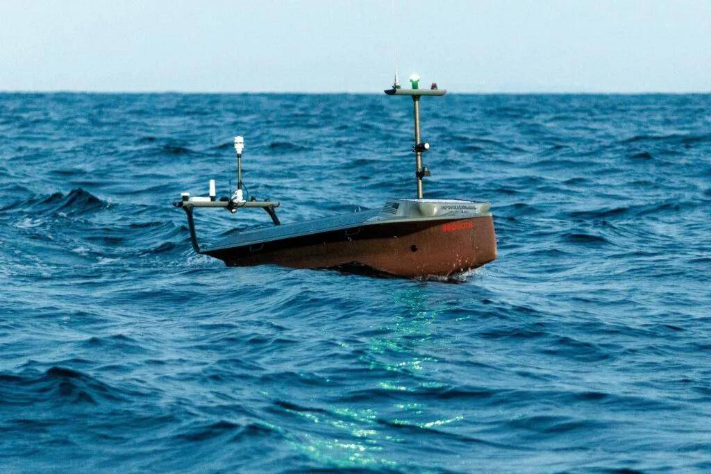 美媒爆料:055大驱“南昌”舰遭到美国无人艇跟踪监视!