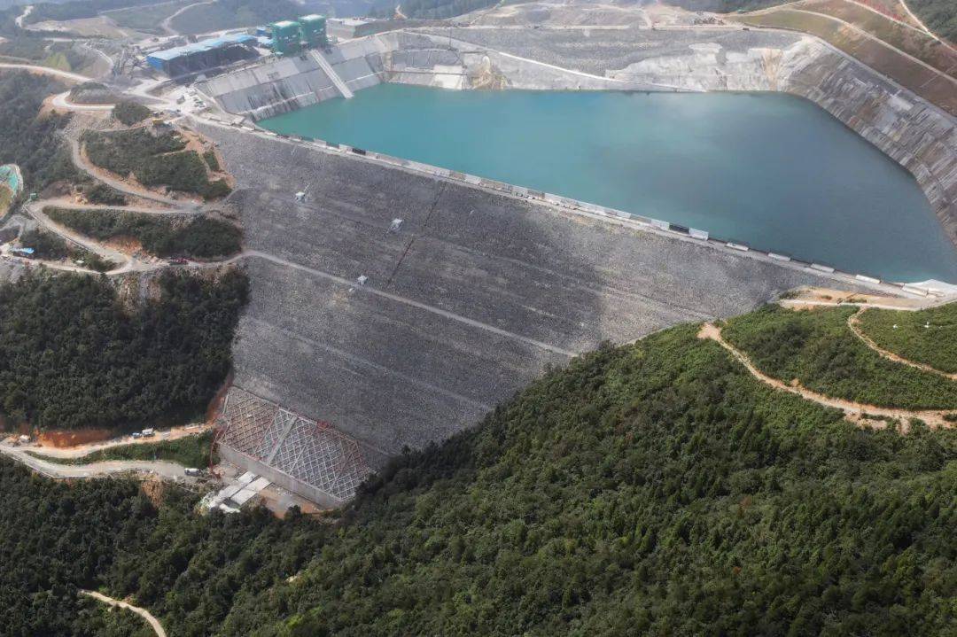 新突破!国内首次大规模应用1000兆帕级高强钢压力钢管安装成功