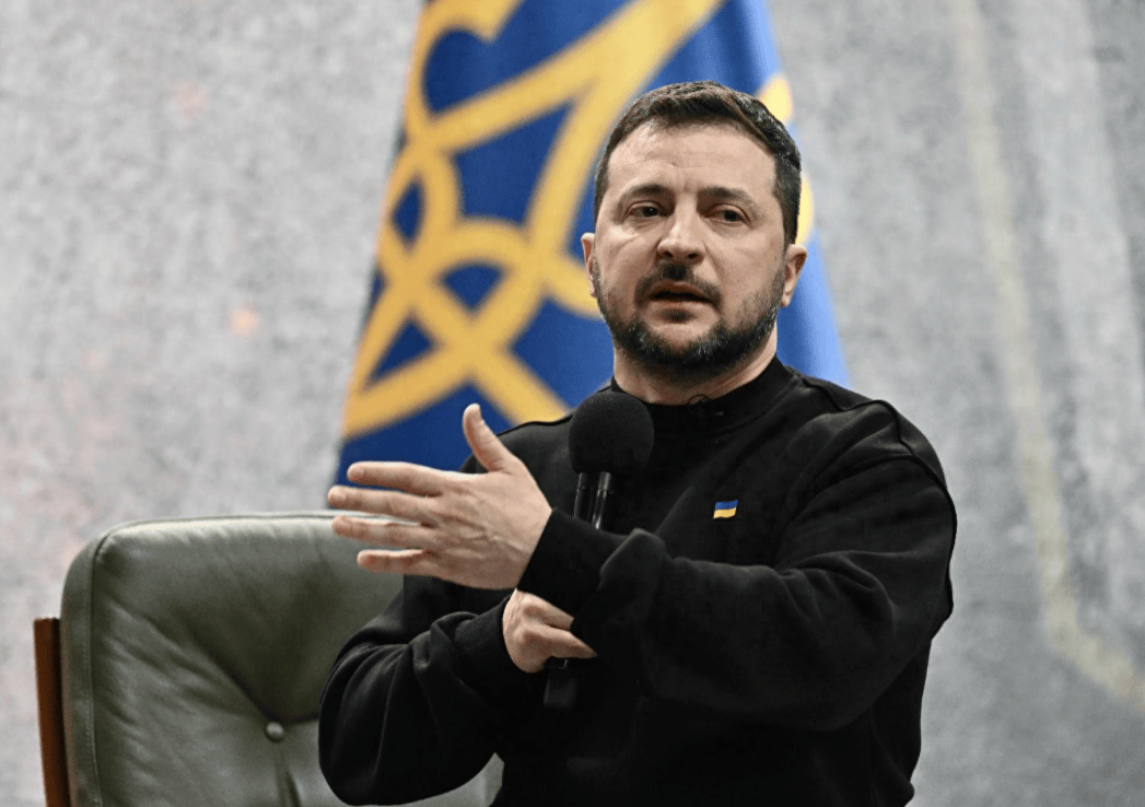 泽连斯基访美之前,宣布制裁中企10年,并且还要冻结在乌资产