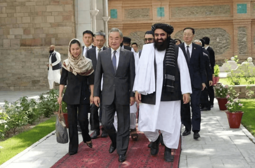 离开印度,王毅没去巴基斯坦,转而直奔阿富汗参会,事前毫无风声