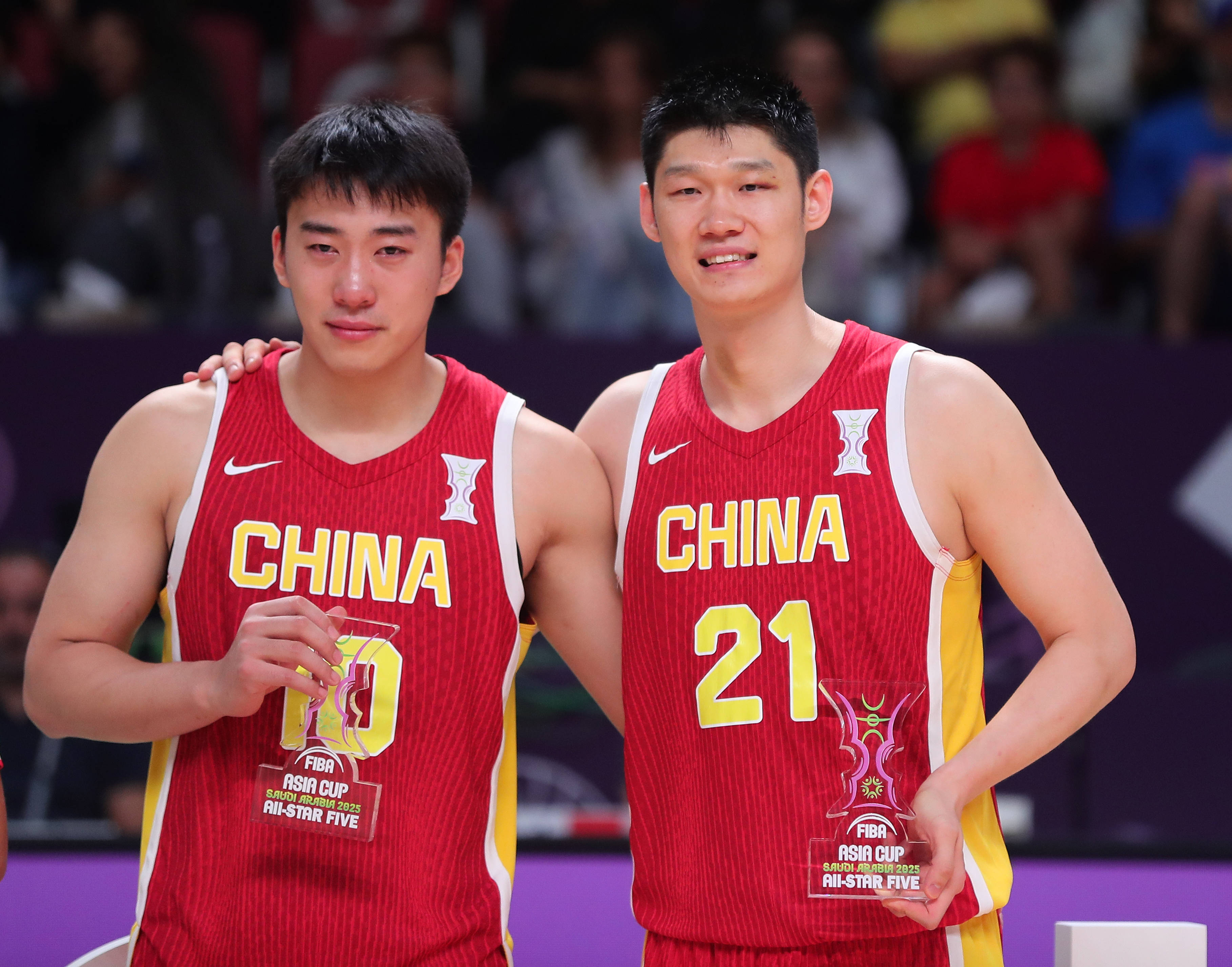 王俊杰谈落泪:秋哥说这以后靠我们 下次他可能不在