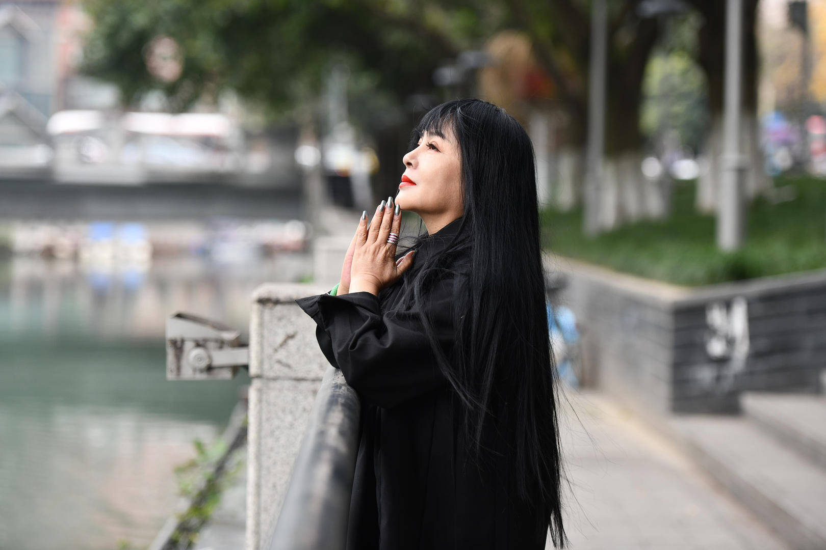 好友:千百惠在成都生活的这几年,是她最无忧无虑的日子