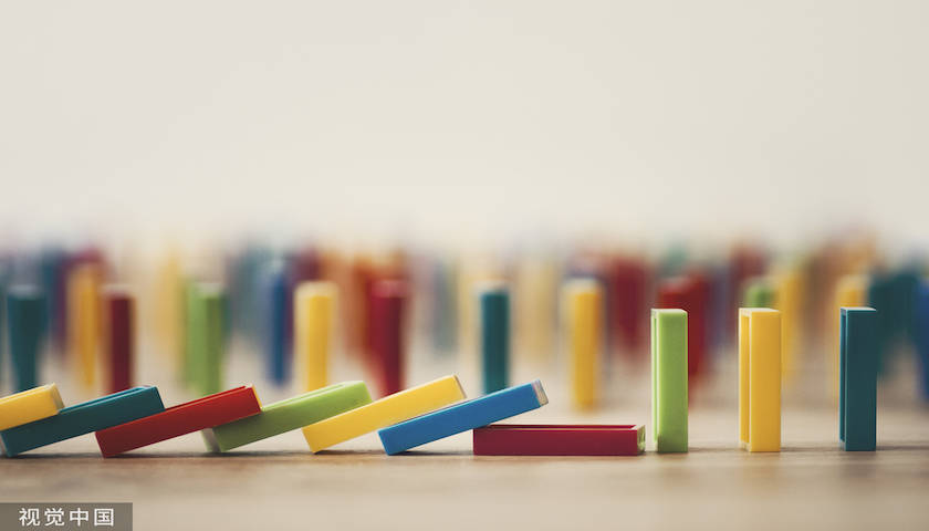 2万元存27年利息差超2.8万元!自动转存义务该由谁担?| 局外人