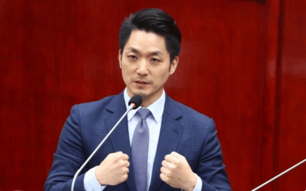 赖清德彻底不装了!台当局下了“死命令”:任何人都不准去大陆参加九三阅兵,否则严厉惩处!