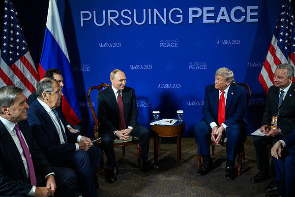 英媒爆料：普京坚持要求乌克兰撤出顿巴斯，但愿意在其他地区让步