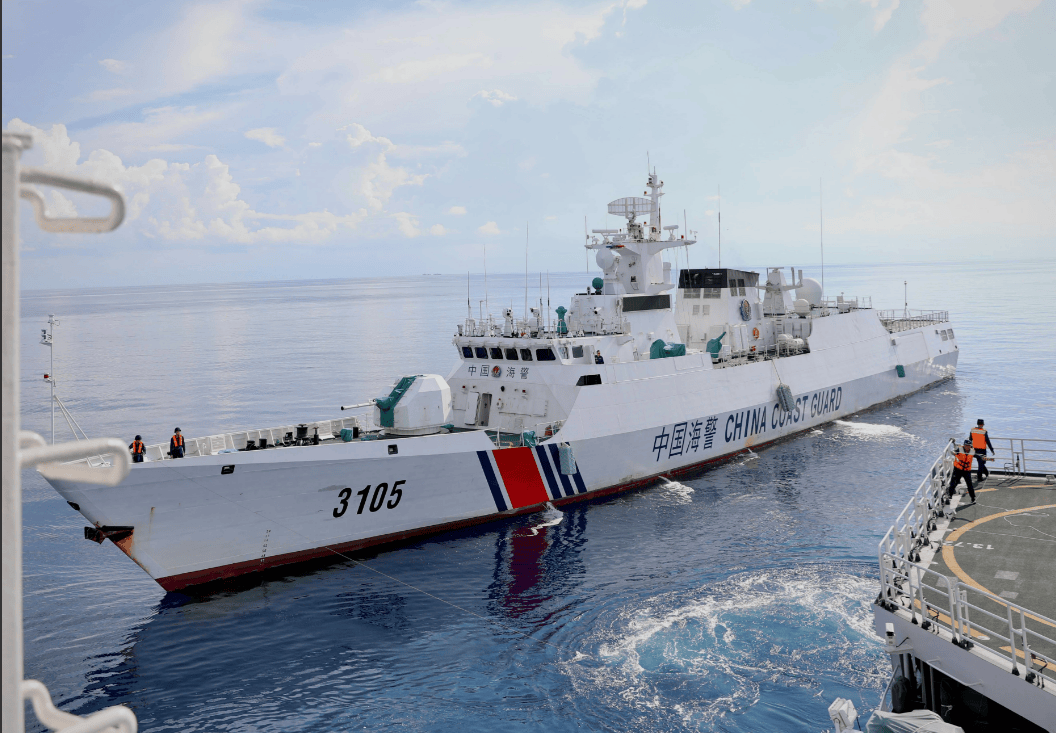 弹尽粮绝!菲律宾坐滩军舰撑不住了,小马科斯要与中方开战?