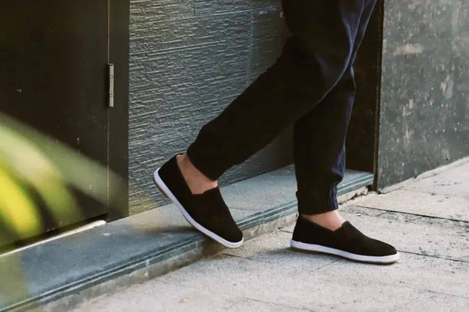 一家5口坐45小时火车赶杭州!这几天,大军出动了!有人随身必带的,竟是这样东西……