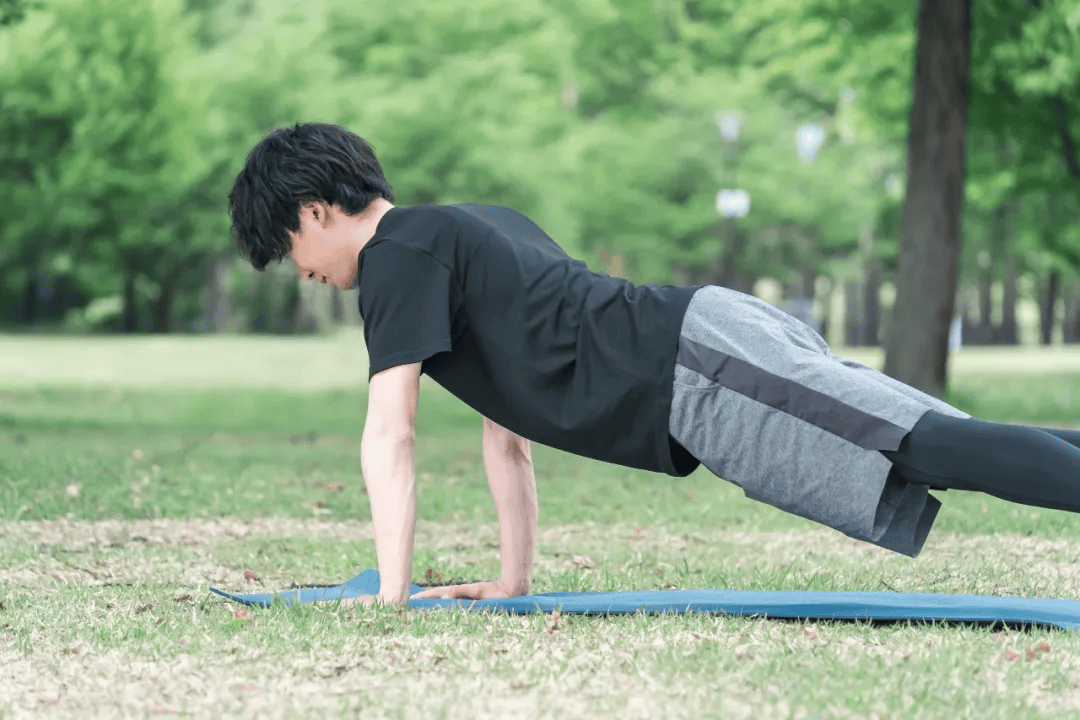 微胖、腿粗、屁股大……你以为的身材缺点,可能是中了“基因彩票”!