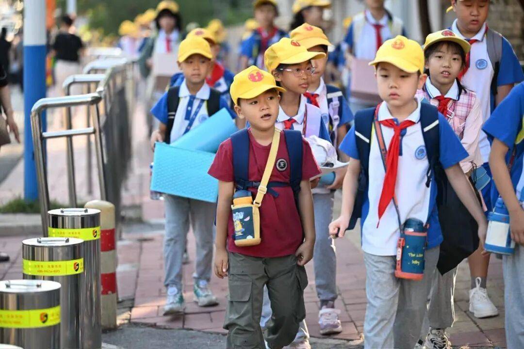 山东一小学新生报到名字惊艳众人！扶苏、知潼、邕熙……网友：古风气息十足，“子涵”时代过去了？