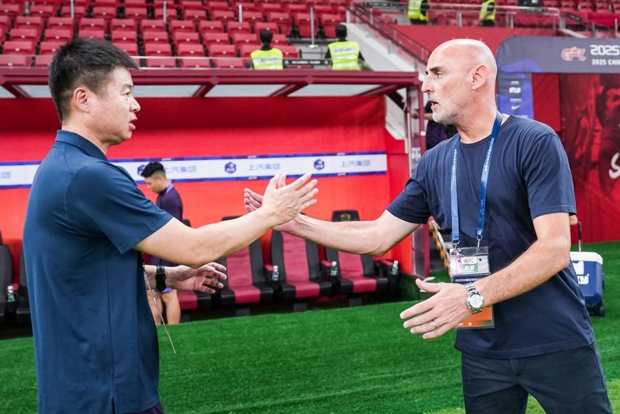 临时调整中超赛程引发连锁反应，足协与中足联的不专业不应由俱乐部“埋单”