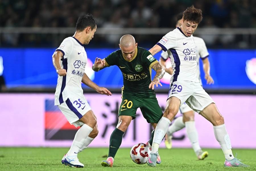 临时调整中超赛程引发连锁反应,足协与中足联的不专业不应由俱乐部“埋单”