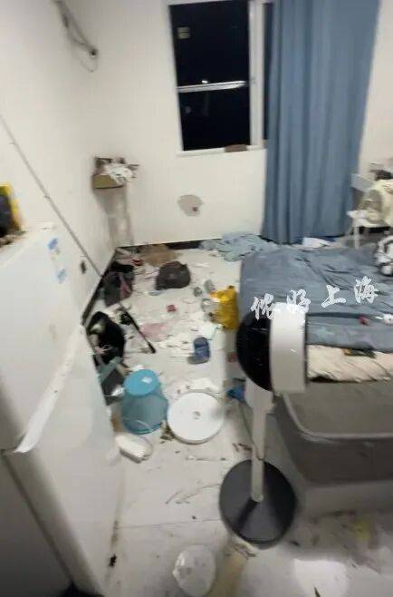 上海一房东崩溃！00后情侣租客失联，打开房门直呼辣眼睛…