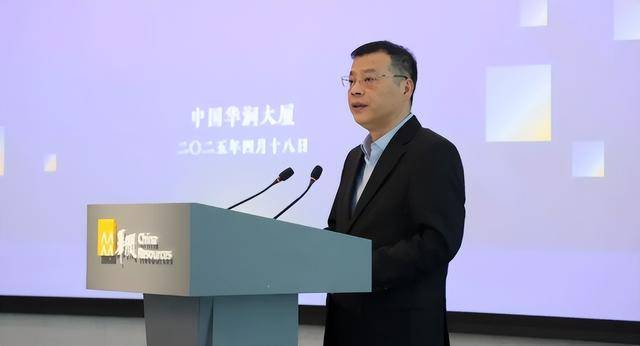 中组部有关干部局负责同志宣布中央决定,他们履新