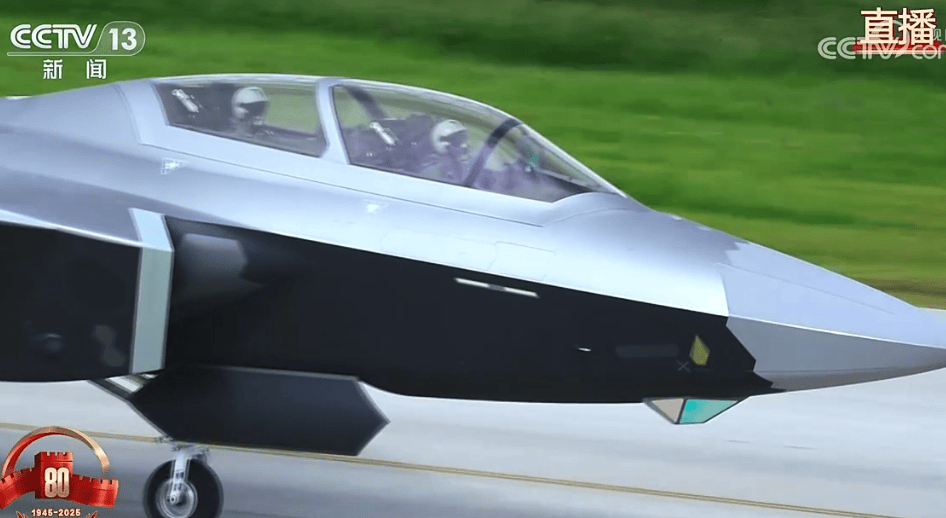 东风-61、巨浪-3、折叠翼预警机、歼-20S,画面披露!