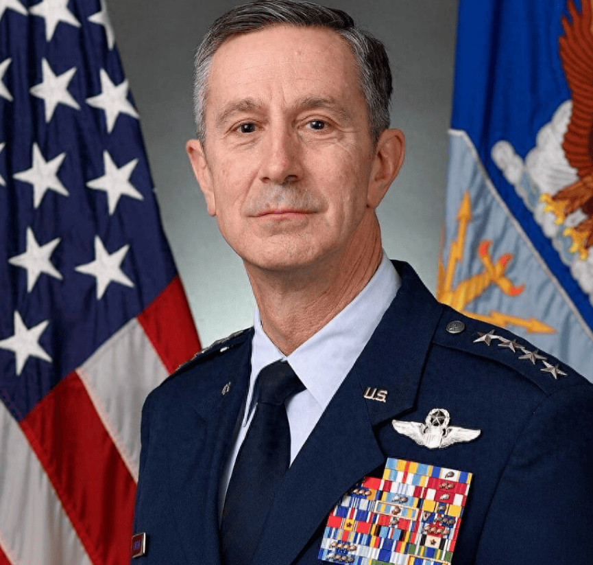 美上将对阅兵表态：不会被解放军吓倒，是因为美方“纸上谈兵”的能力全方位领先解放军？