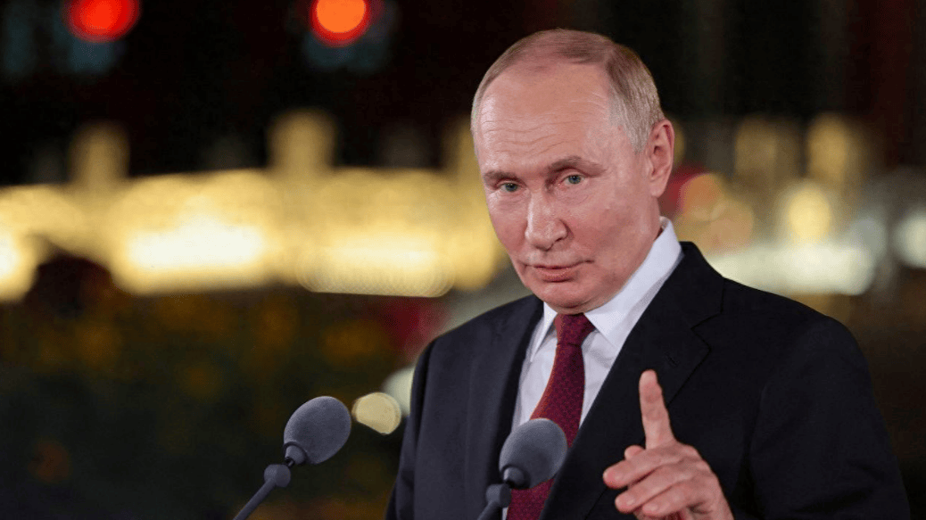 要么投降认输，要么打下去！普京离开中国前，他放了狠话让泽连斯基二选一