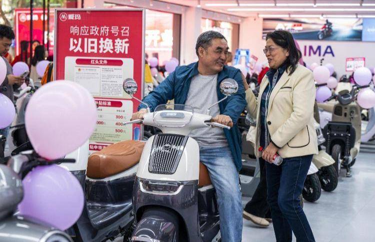 “小电驴”新国标实施后,“旧车”还能骑吗?