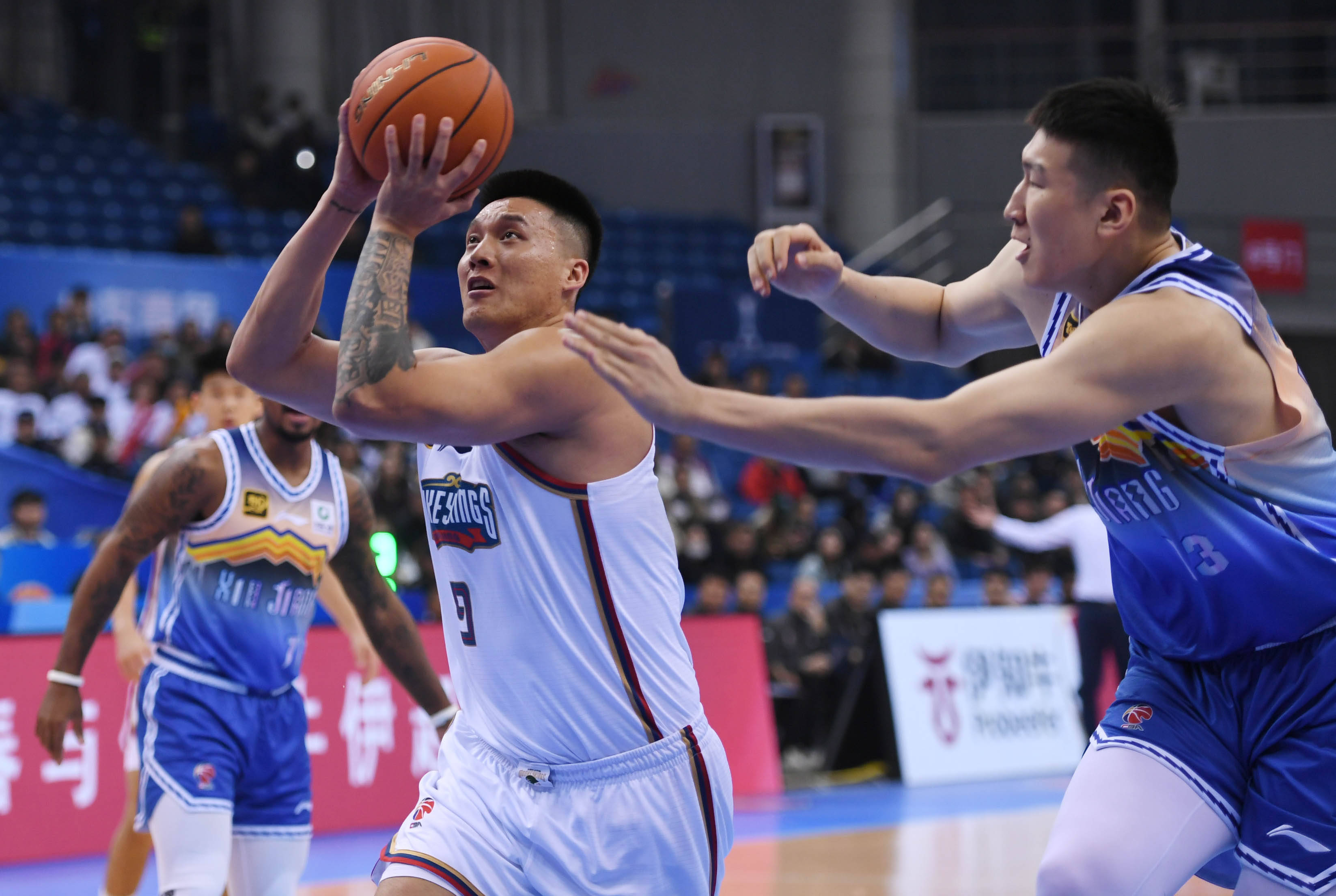 媒体人:同曦主动放弃曾繁日培养费 不愿他无球可打