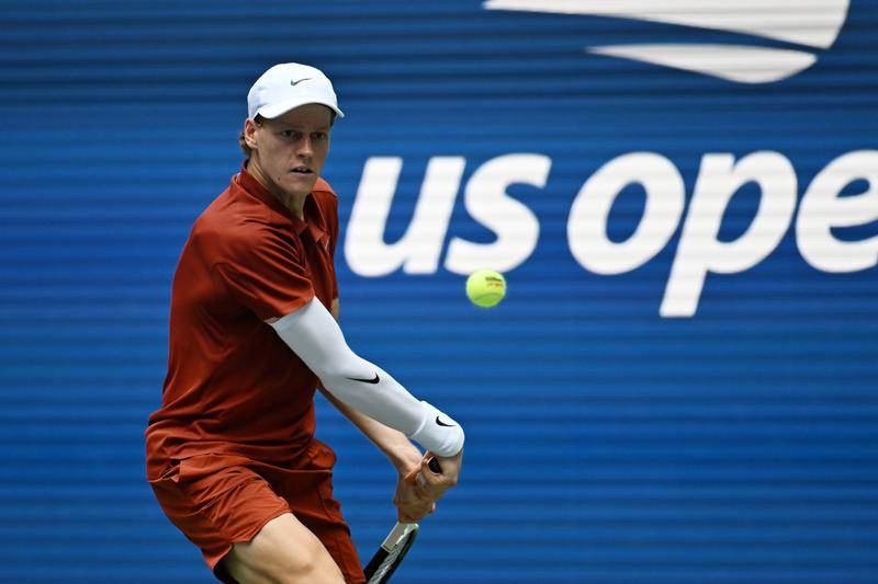 美网:辛纳德比战取胜进四强 阿利亚西姆救盘点逆转晋级