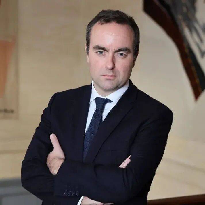 非法收受他人财物数额特别巨大,陆克华被公诉