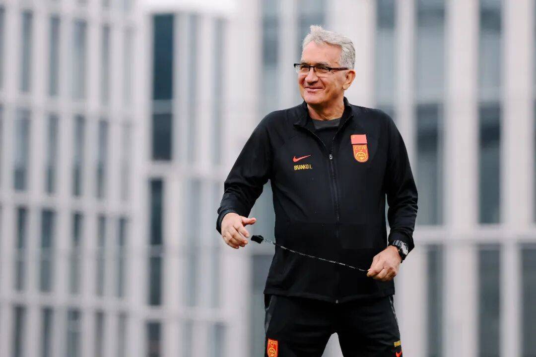 国足的理想型主帅,到底什么样?