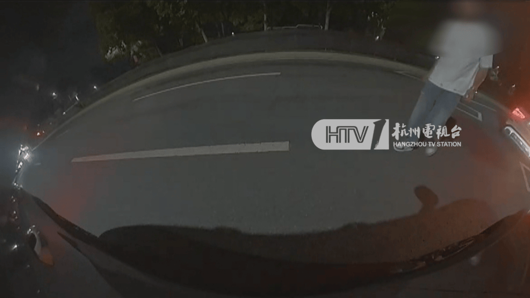 杭州女子酒驾被追尾,怕对方报警私了倒赔8000元,第二天发现肇事者竟是一路尾随
