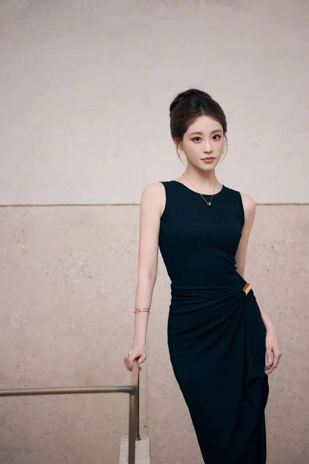 女演员祝绪丹发文道歉:我真的要把手剁了!以后一定用小号刷视频!