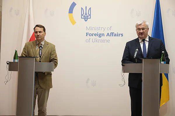 俄媒称无人机事件是做局,波兰同意北约驻军,德法荷等国派战机和“爱国者”导弹