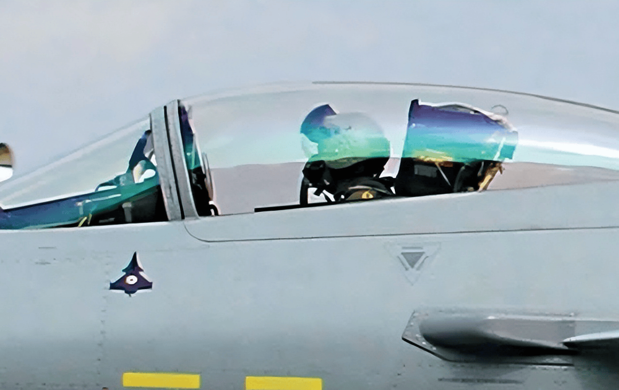 印媒:歼10C打不过以军,伊朗不想被炸成筛子,就得买中式杀伤链