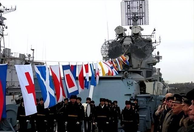 俄军三线突袭!普京46枚导弹加600架无人机,摧毁1座弹道导弹工厂,全球混战打响