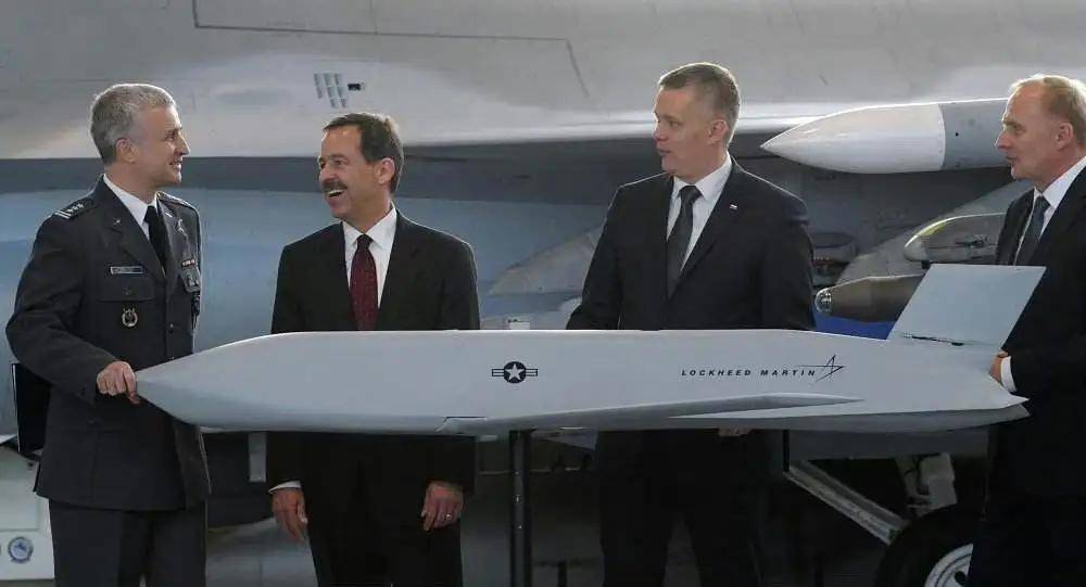 战斧导弹送到乌克兰那一天,就是和普京决裂的时刻,美俄之间再无余地可退