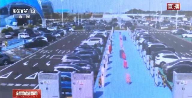 假期第二天 全国路网流量保持高位运行