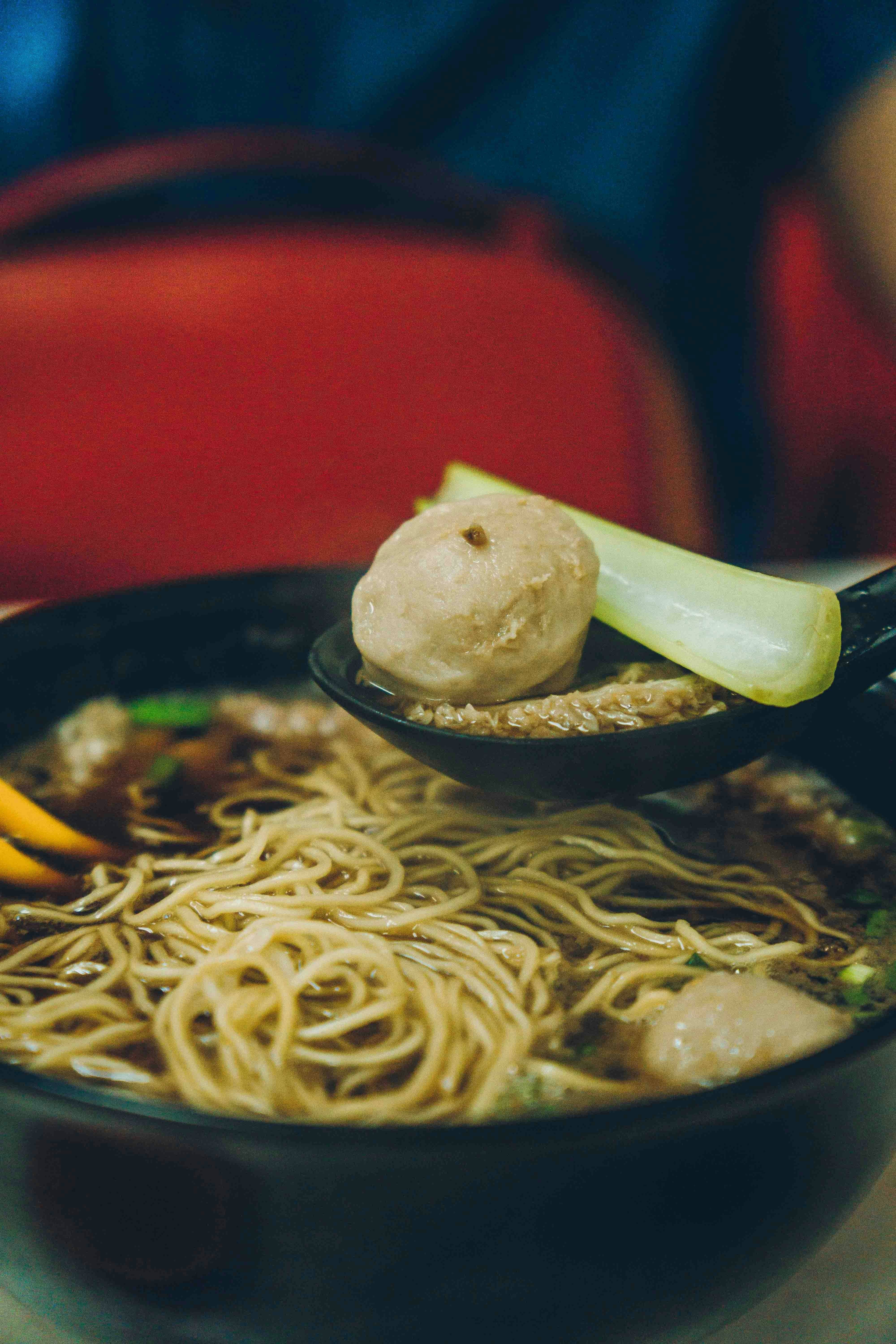 江西浮梁‘螺王哥’:一碗螺蛳粉出圈,吃出县城美食新流量!