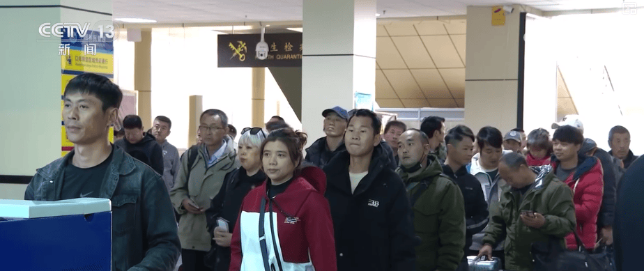 首日,游客量、消费额双增!借助火热数据看假日文旅市场活力显现