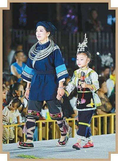 人民日报:“村超”“村马”“村T”等群众文体活动持续出圈 解码贵州“村字号”