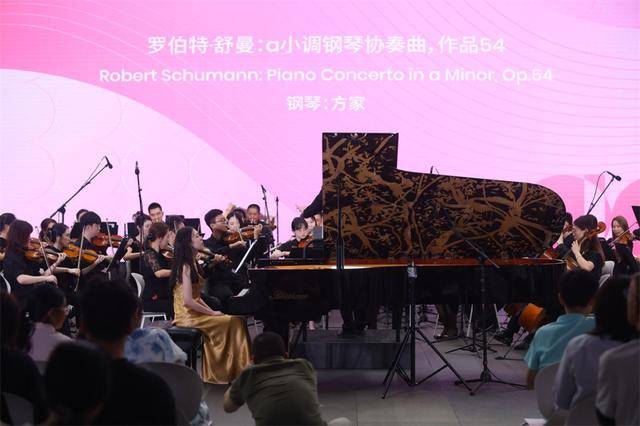国庆奏响“琴键上的浪漫”!深圳美术馆跨界音乐会解锁音画共生新体验