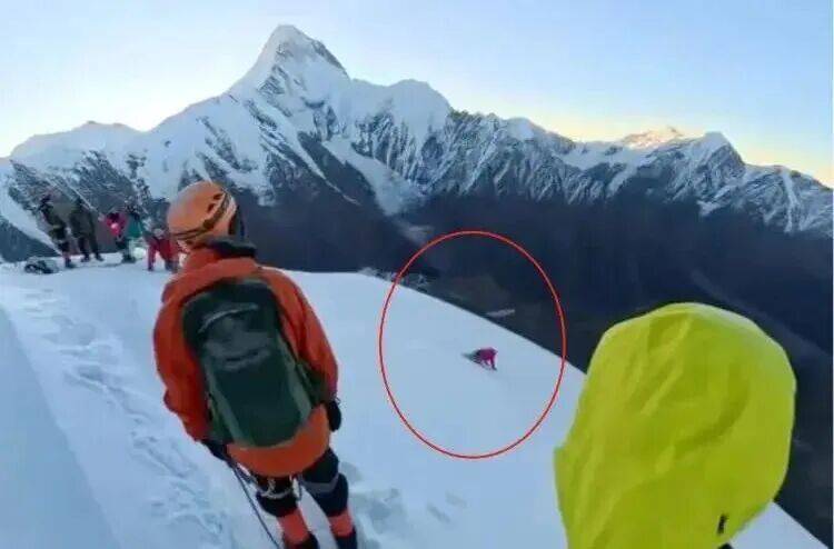 【曝光台】打卡拍照，再美也不能用生命对焦