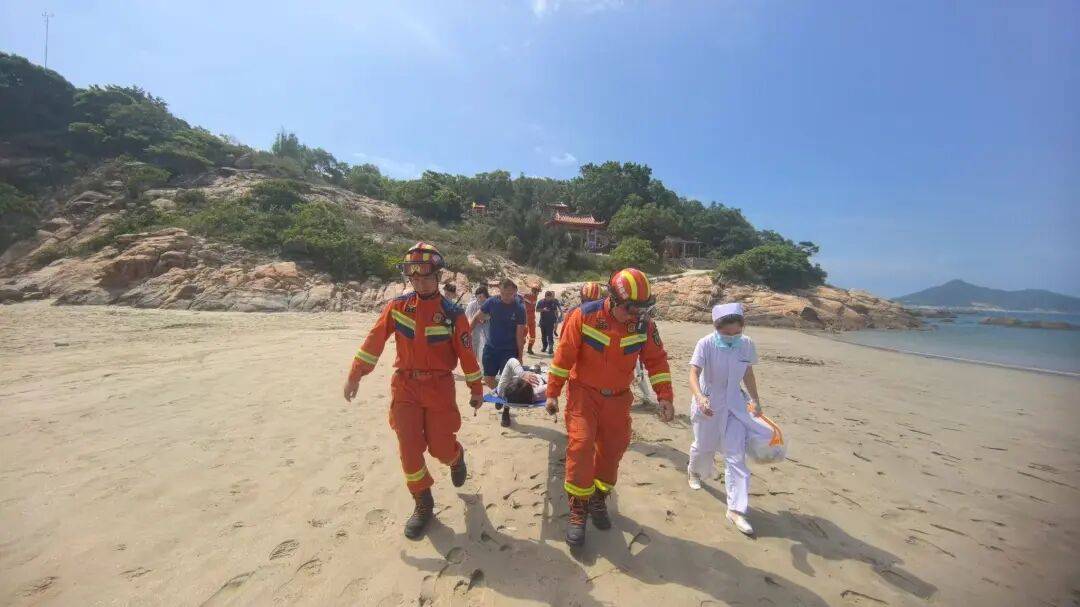 【曝光台】打卡拍照，再美也不能用生命对焦