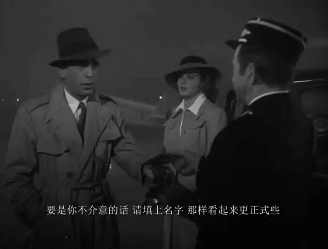 风衣后面那块“多余”的布有什么用?