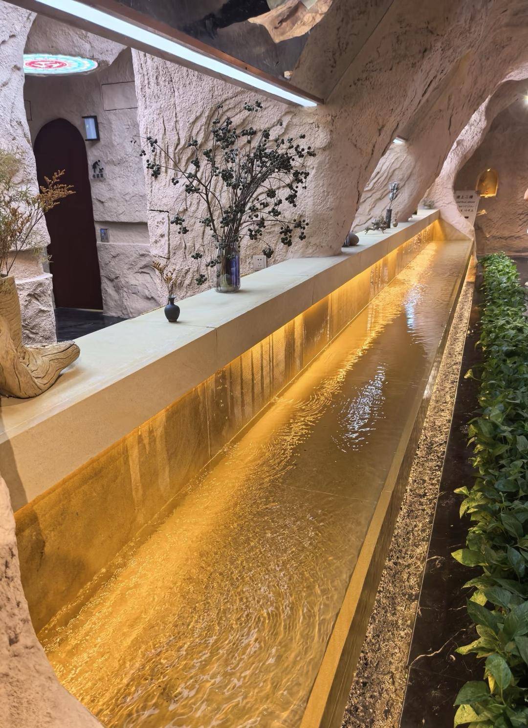 敦煌一“豪华”公厕成网红打卡点 管理单位:初心是传播地域文化特色