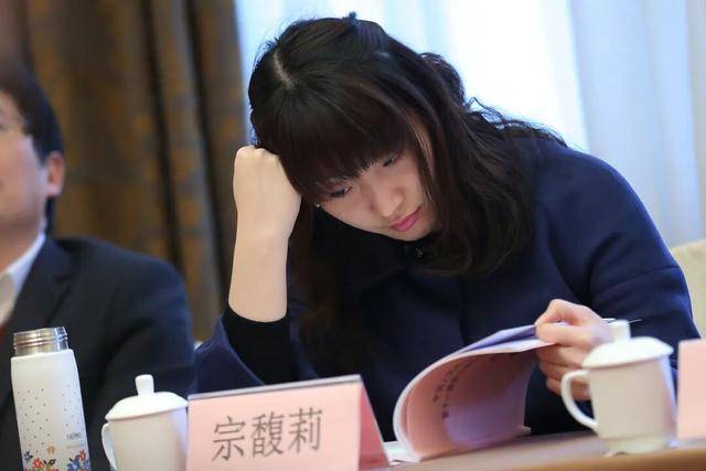 接班后,宗馥莉做错了什么?