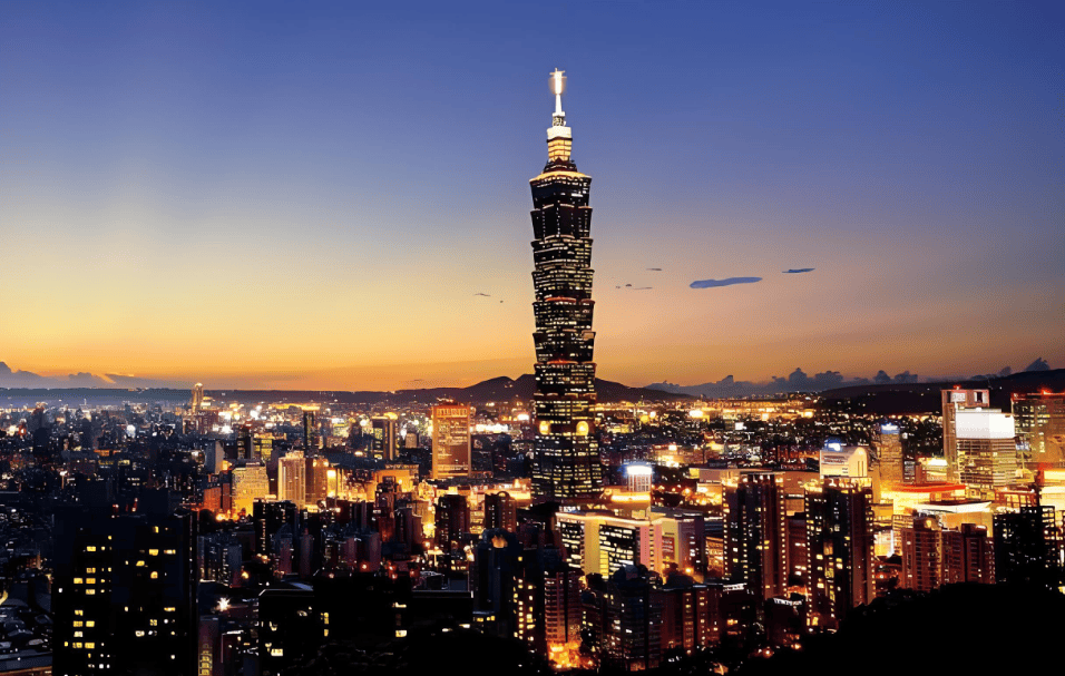 亲美的朱立伦,交班之前居然想瓦解国民党