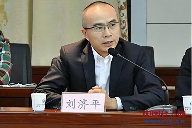 光大证券董事(光大证券董事长行政级别)